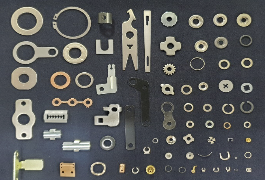 다양한 자동차 부품 및 정밀 금속 부품 컬렉션